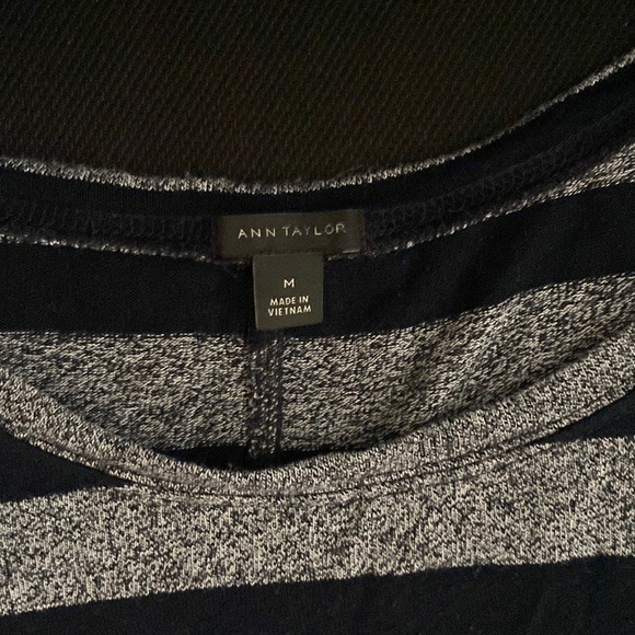 Ann Taylor Long Sleeve Top Size M - Picture 4 of 5